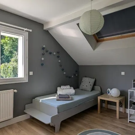 Villa, Close To Lake, Pool, Enclosed Garden, Quiet Villa