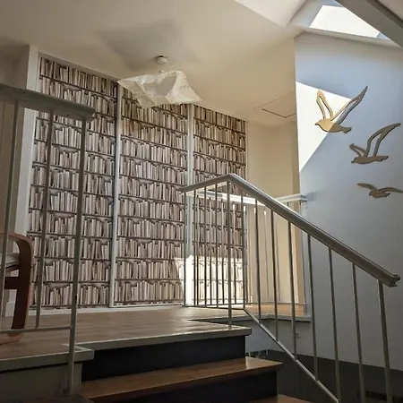 Villa, Close To Lake, Pool, Enclosed Garden, Quiet Villa *