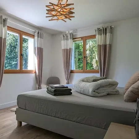 Villa, Close To Lake, Pool, Enclosed Garden, Quiet Villa
